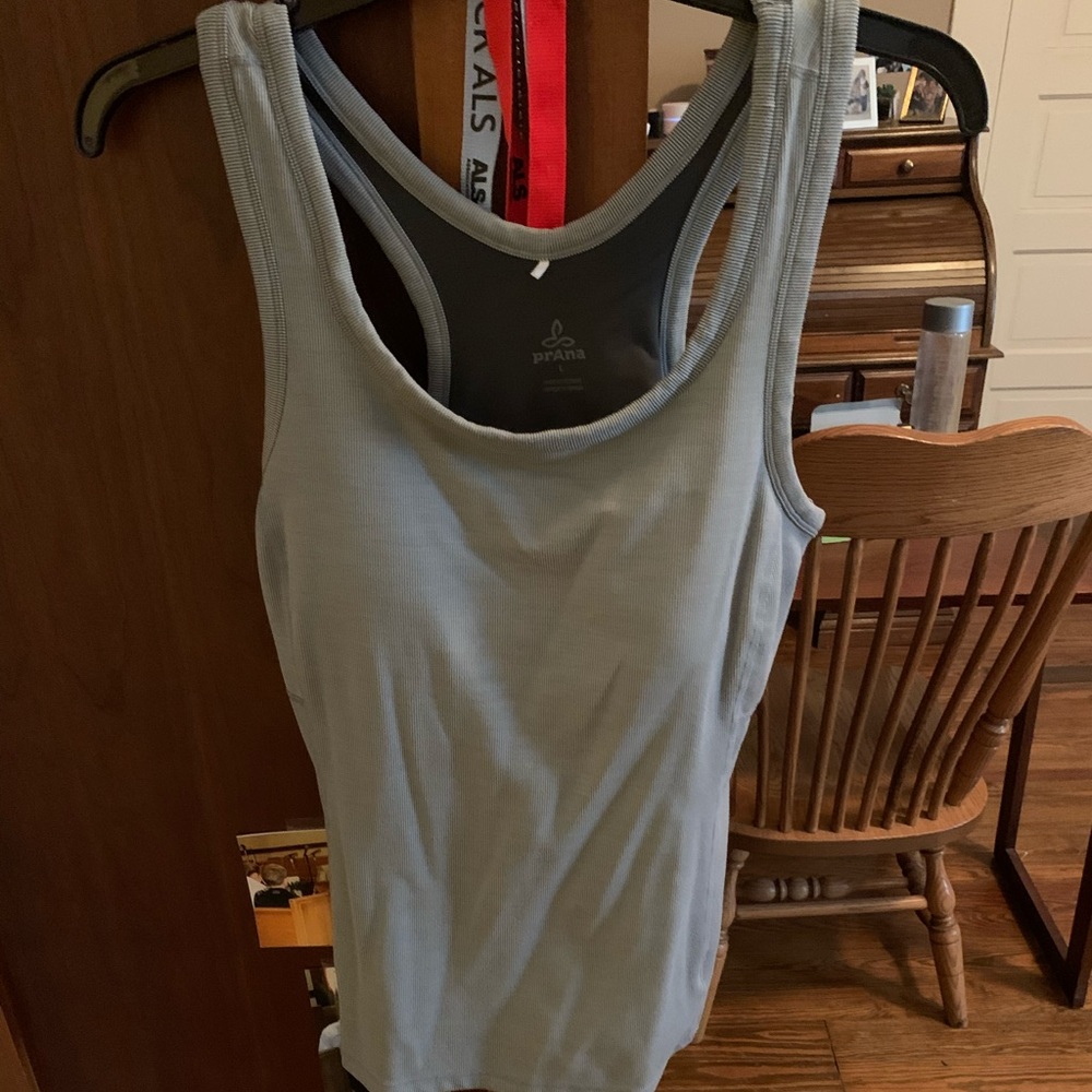 prAna grey yoga tank